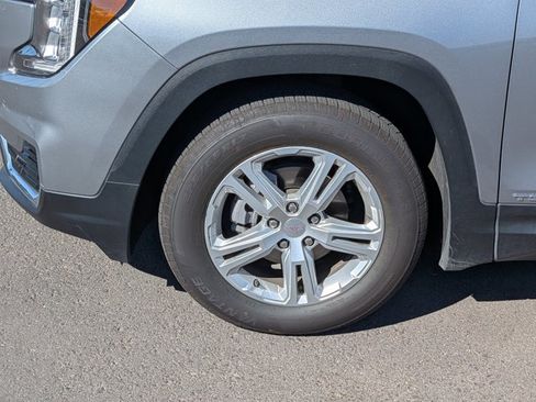 Used 2024 GMC Terrain SLE FWD image 15