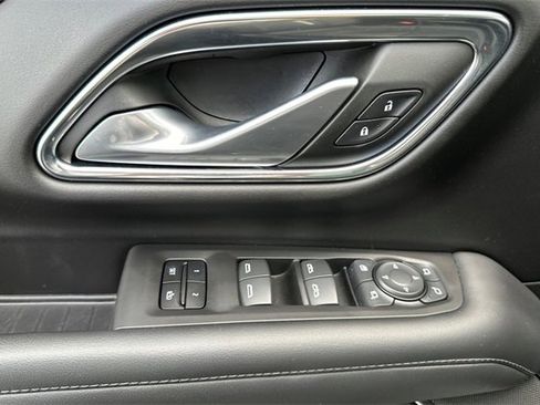 Used 2022 Chevrolet Tahoe Z71 w/ Z71 Off-Road Package image 11