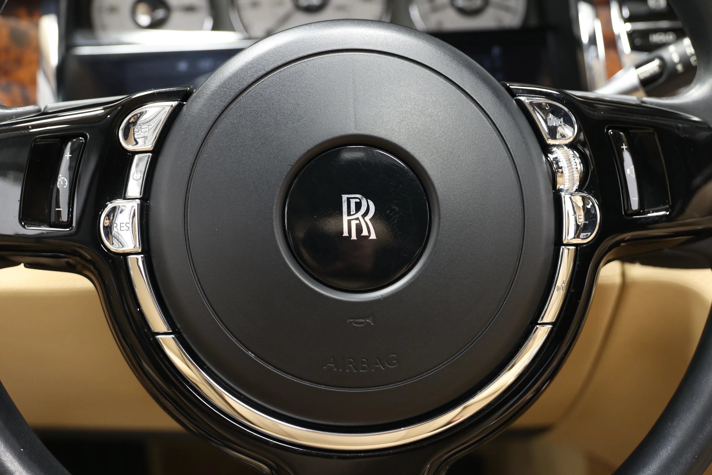 Used 2011 Rolls-Royce Ghost RWD image 25
