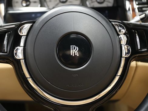 Used 2011 Rolls-Royce Ghost RWD image 25