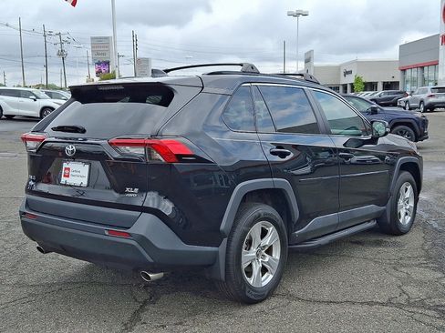 Used 2020 Toyota RAV4 XLE w/ Convenience Package AWD/4WD image 7