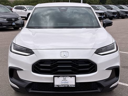 Certified 2026 Honda HR-V Sport image 9