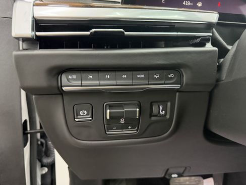 Used 2025 Cadillac Escalade Sport Platinum w/ LPO, ONYX Package image 23