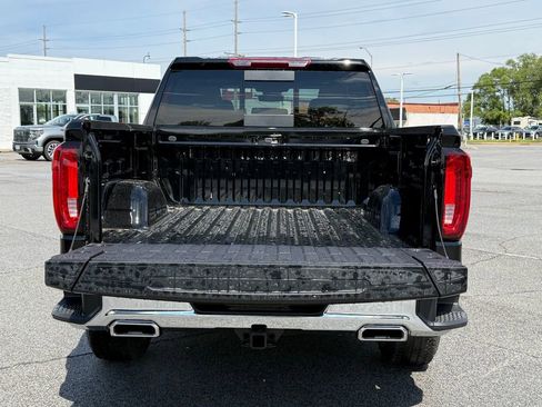 New 2026 GMC Sierra 1500 SLT w/ SLT Premium Package AWD/4WD image 4