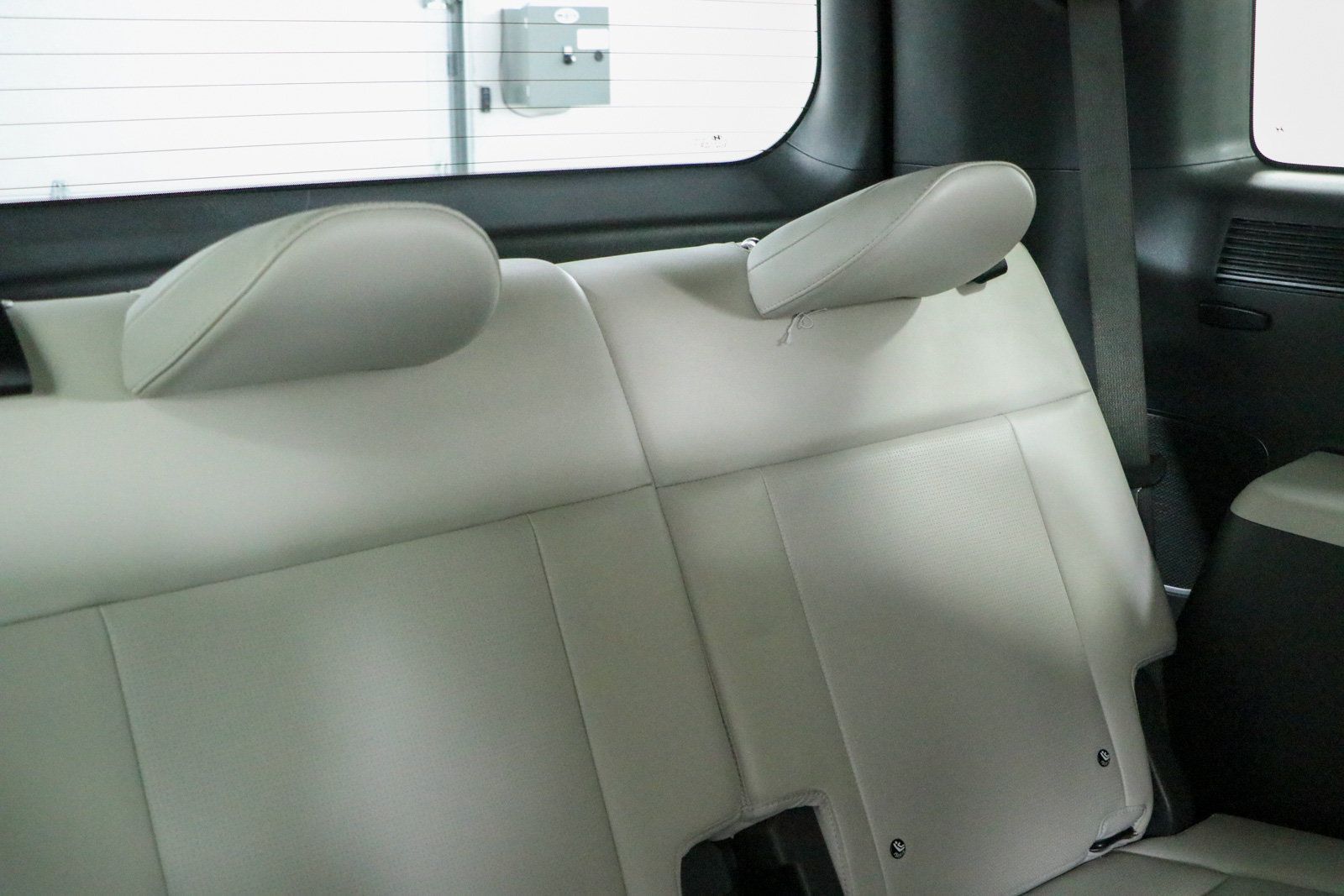 Used 2025 Hyundai Santa Fe Limited FWD image 31