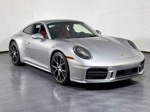 Used 2025 Porsche 911 Carrera RWD image 9