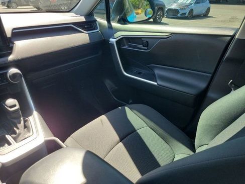 Used 2021 Toyota RAV4 LE image 23