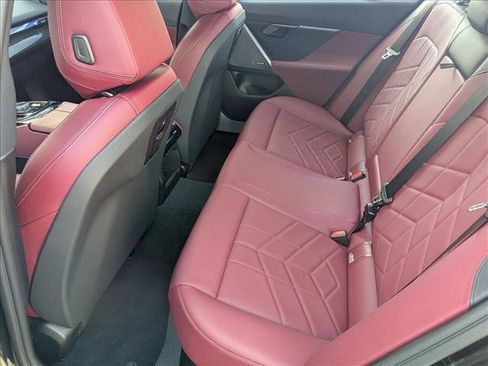 Used 2025 BMW 540i xDrive image 19