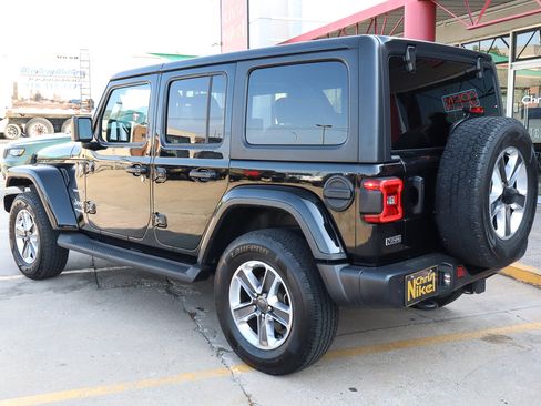 Used 2021 Jeep Wrangler Unlimited Sahara image 6