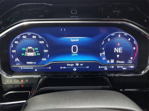 Used 2024 Chevrolet Silverado 2500 ZR2 w/ Technology Package image 15