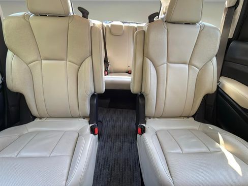 Used 2022 Subaru Ascent Limited image 15
