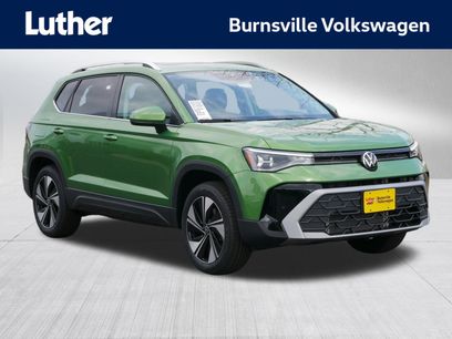 New 2025 Volkswagen Taos SE