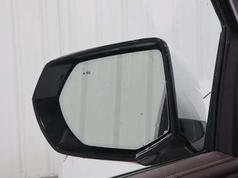 Used 2024 Chevrolet Tahoe Z71 w/ Luxury Package image 23