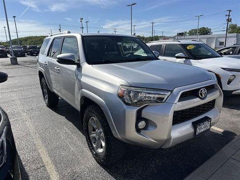 Used 2016 Toyota 4Runner SR5 Premium AWD/4WD image 4