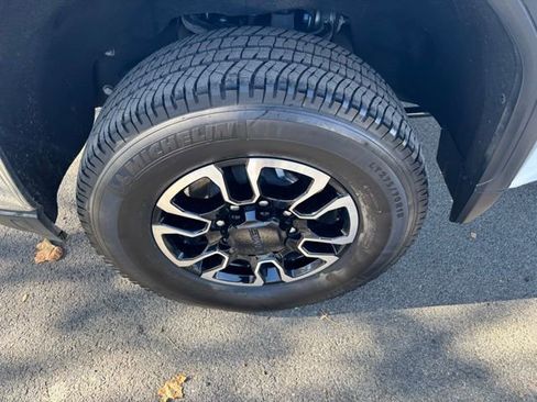 Used 2020 GMC Sierra 2500 SLT w/ Technology Package image 43