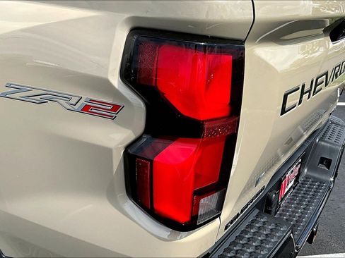 Used 2024 Chevrolet Colorado ZR2 w/ Technology Package image 24