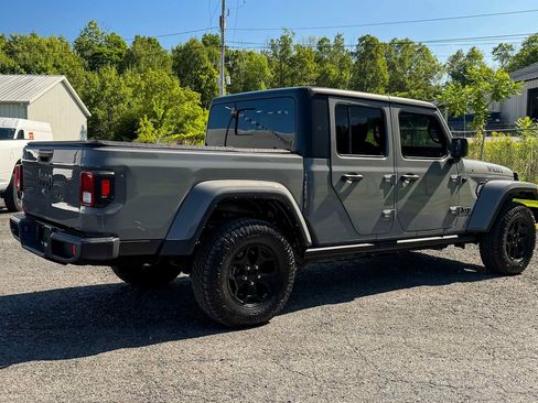 Used 2022 Jeep Gladiator Sport AWD/4WD image 3