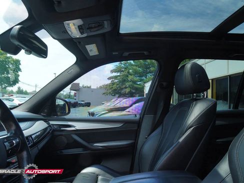 Used 2016 BMW X5 M image 20