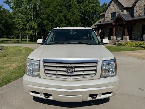 Used 2005 Cadillac Escalade ESV AWD image 7