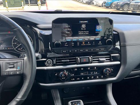 Used 2023 Nissan Pathfinder SL w/ SL Premium Package image 7