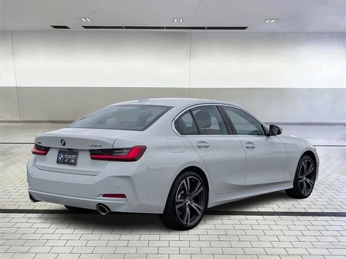 Used 2024 BMW 330i xDrive Sedan w/ Premium Package image 5