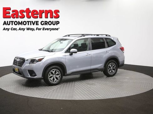 Used 2022 Subaru Forester Premium AWD/4WD image 60
