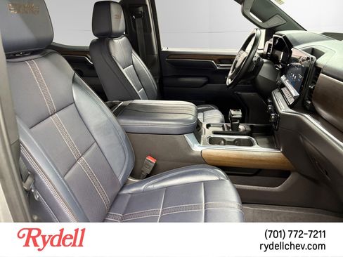 Used 2024 Chevrolet Silverado 1500 High Country w/ Technology Package image 16