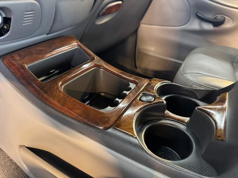 Used 2000 Lincoln Navigator 2WD image 16