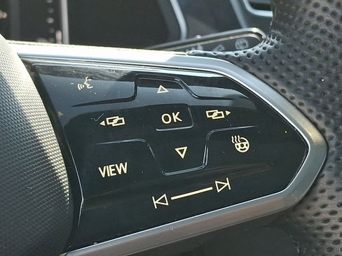 Used 2022 Volkswagen Tiguan SEL R-Line image 24