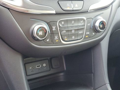 Certified 2024 Chevrolet Equinox LT image 18