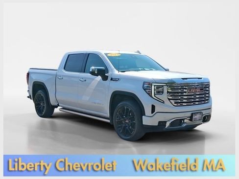 Used 2023 GMC Sierra 1500 Denali w/ Denali Reserve Package AWD/4WD image 1