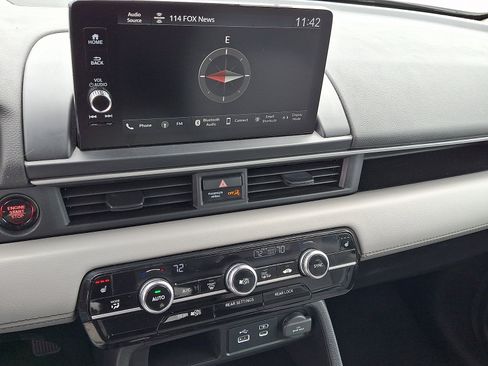Certified 2025 Honda Pilot EX-L image 16