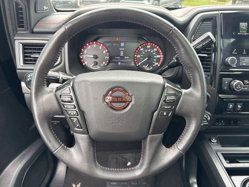 Used 2023 Nissan Titan PRO-4X w/ Pro-4x Convenience Package AWD/4WD image 17