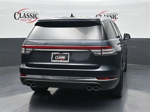 Used 2022 Lincoln Aviator Reserve w/ Equipment Group 201A image 8
