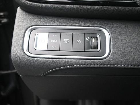 Certified 2025 Buick Enclave Preferred w/ Power Package FWD image 35