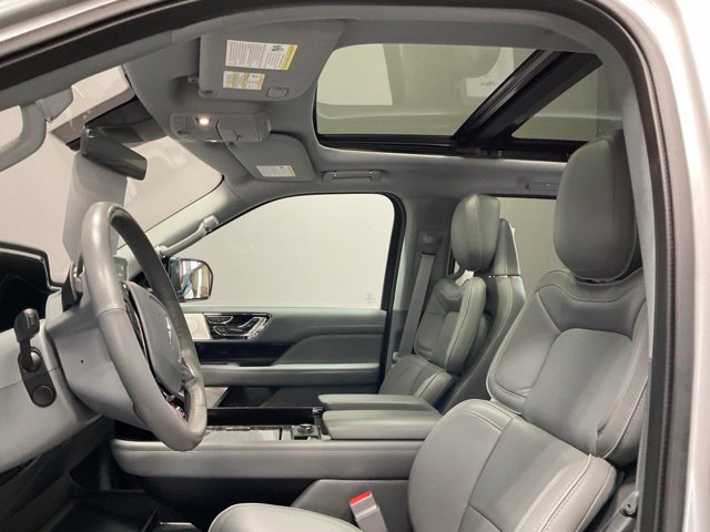Used 2019 Lincoln Navigator Reserve AWD/4WD image 16