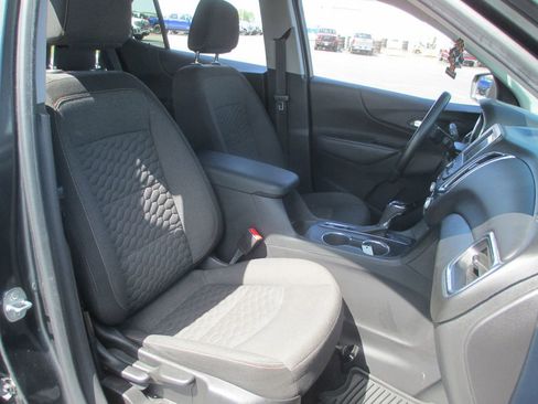 Used 2021 Chevrolet Equinox LT image 20