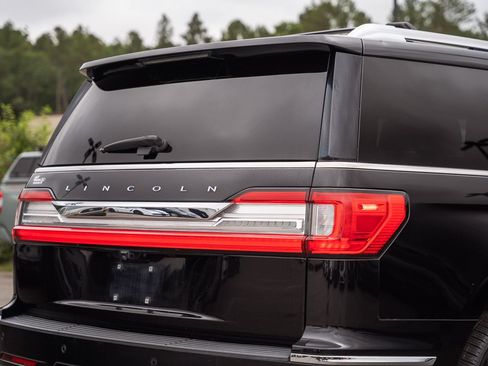 Used 2020 Lincoln Navigator Reserve w/ Equipment Group 208A Reserve AWD/4WD image 15