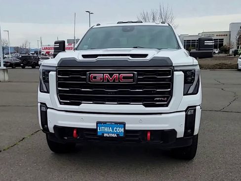 Used 2024 GMC Sierra 2500 AT4 w/ AT4 Preferred Package image 3