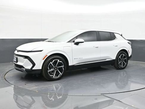 New 2025 Chevrolet Equinox EV LT image 7