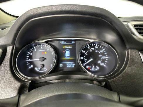 Used 2015 Nissan Rogue S FWD image 17