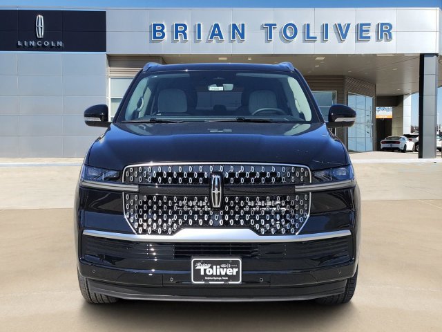 New 2025 Lincoln Navigator Reserve AWD/4WD image 3