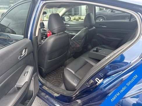 Used 2020 Nissan Altima 2.5 SR w/ Premium Package FWD image 3