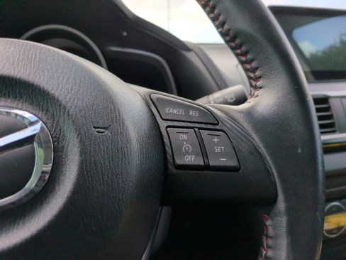 Used 2015 MAZDA MAZDA3 i Touring w/ Technology Package FWD image 23
