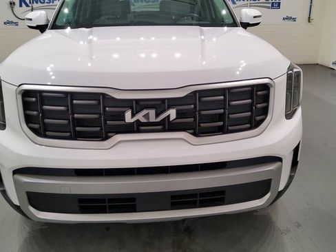 Used 2024 Kia Telluride S w/ S Sunroof Package image 9