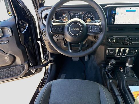 Used 2024 Jeep Wrangler Sport S image 17