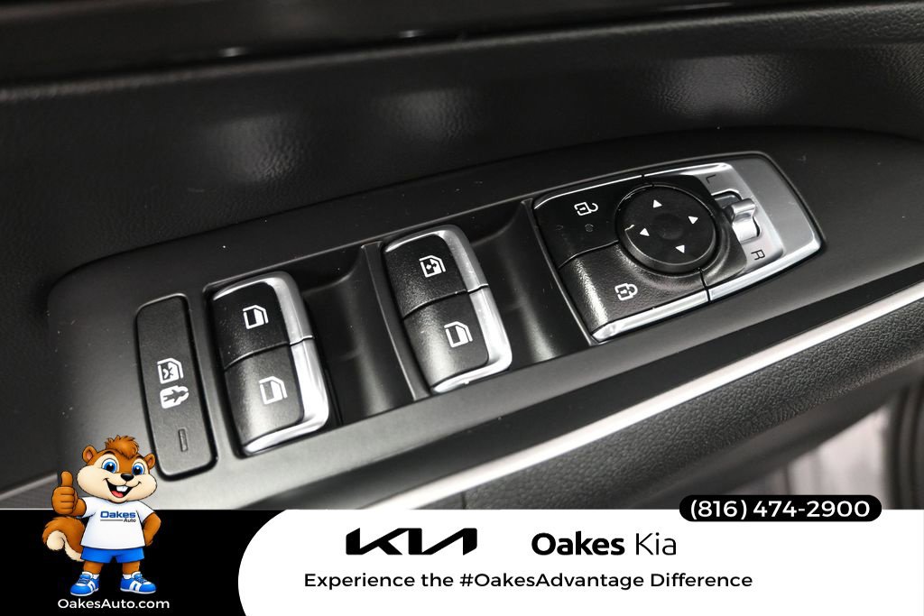 Certified 2026 Kia Sorento S w/ S Panoramic Sunroof Package FWD image 10