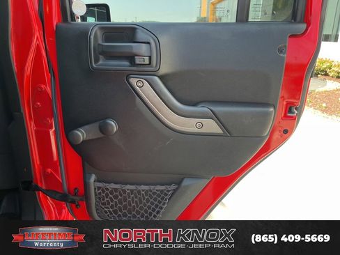 Used 2017 Jeep Wrangler Unlimited Sport w/ Connectivity Group AWD/4WD image 20