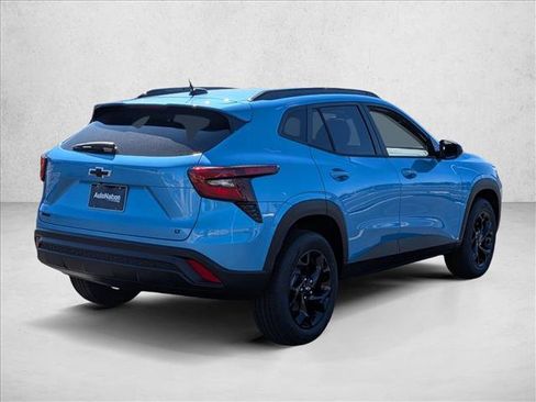 New 2026 Chevrolet Trax LT w/ Sunroof Package FWD image 2