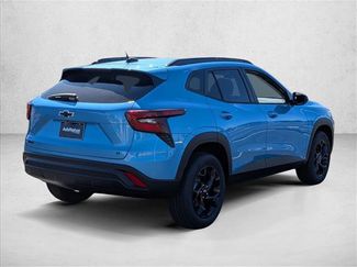 New 2026 Chevrolet Trax LT w/ Sunroof Package FWD video 2